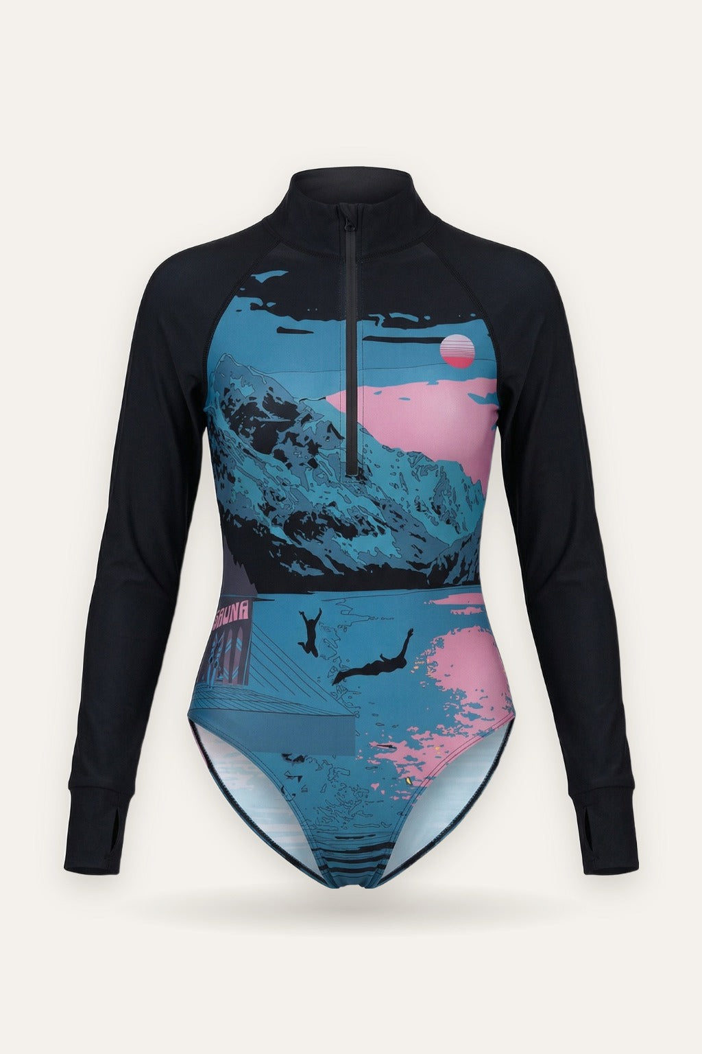 Langermet badedrakt Fjord Aprés fra Fjord Vibes til isbading og helårsbading, med glidelås foran og motiv av fjord og fjell – sett forfra