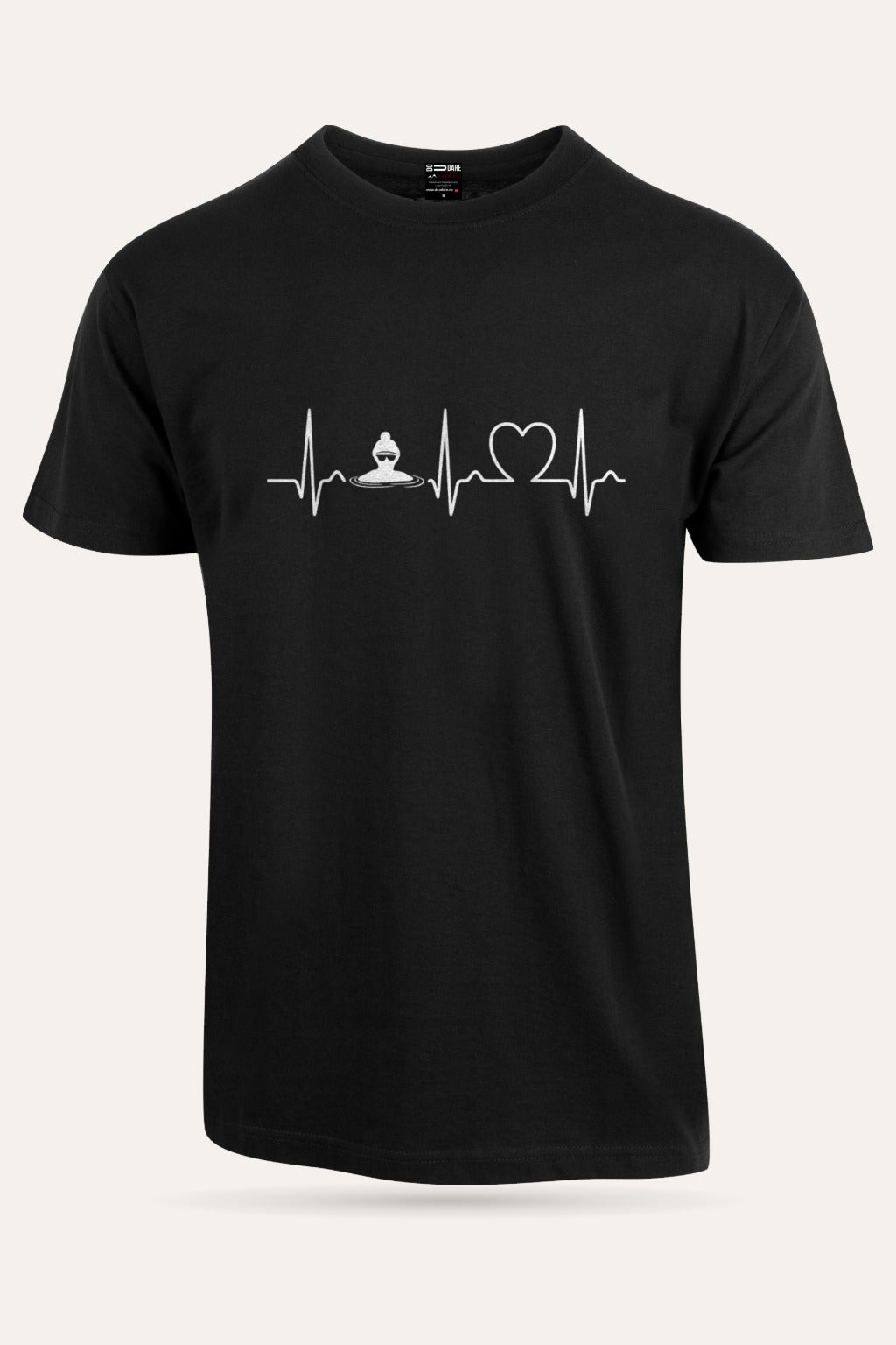 Hartbeat Swim t-skjorte unisex i sort sett forfra – viser passform og trykk – Fjord Vibes