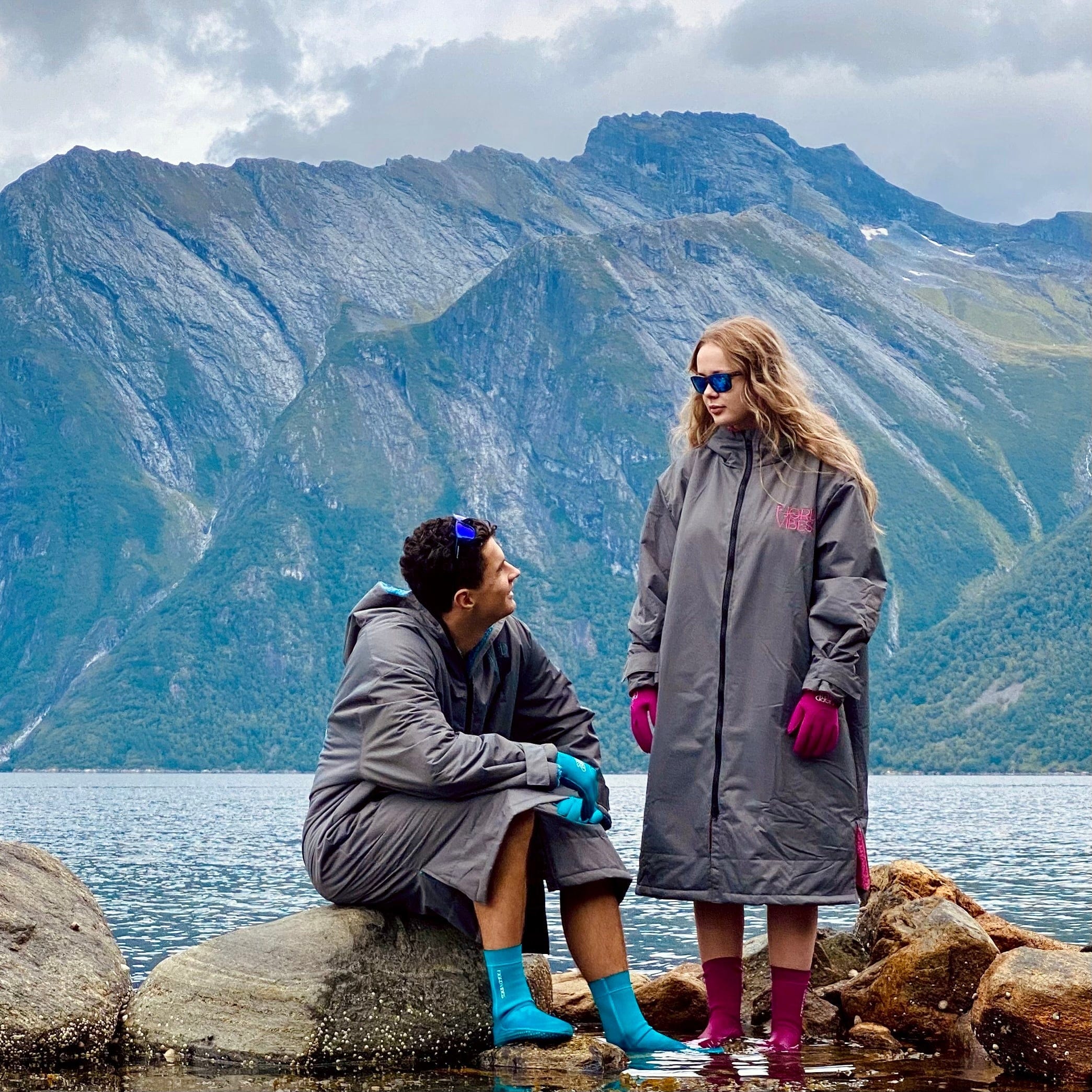 Salty but Sweet™ Polar Fjord Robe ECO, Glacier-blue surf-robe - DoUdare